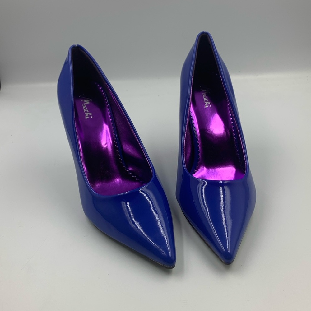 Blue stiletto high heel pumps.